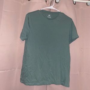 H&M green t shirt